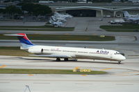 N924DL @ KFLL - MD-88