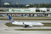 N13248 @ KFLL - Boeing 737-800
