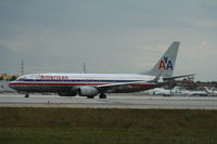 N927AN @ KMIA - Boeing 737-800 - by Mark Pasqualino