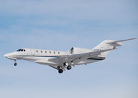 N707LX @ KAPA - Approach to 17L