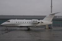 OE-ITH @ VIE - Canadair Challenger