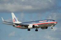 N909AN @ KMIA - Boeing 737-800 - by Mark Pasqualino