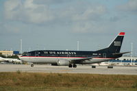 N514AU @ KMIA - Boeing 737-300 - by Mark Pasqualino