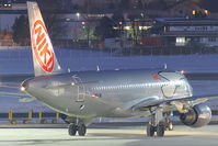 OE-LEE @ SZG - FlyNiki Airbus A320 - by Thomas Ramgraber-VAP