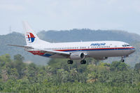 9M-MQM @ WMKK - Malaysia Airlines 737-400 - by Andy Graf-VAP