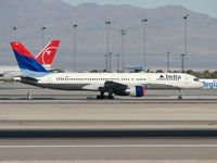 N636DL @ KLAS - Delta Airlines / 1988 Boeing 757-232