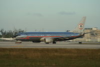 N951AA @ KMIA - Boeing 737-800 - by Mark Pasqualino