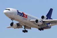 N392FE @ LAX - FedEx N392FE Axton (FLT FDX3154) from Fort Worth Alliance (KAFW) on short-final to RWY 25L.
