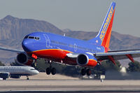 N204WN @ KLAS - Southwest Airlines / 2005 Boeing 737-7H4 - by Brad Campbell