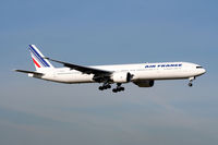 F-GSQS @ LFPO - landing - by Alain Picollet
