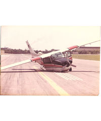 N10666 @ DET - At DTW late 1970's Landing Gear problem - by GC_Norton