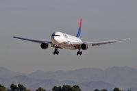 N1402A @ KLAS - Delta Airlines / 1993 Boeing 767-332