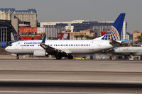 N77261 @ KLAS - Continental Airlines / 2001 Boeing 737-824 - by Brad Campbell