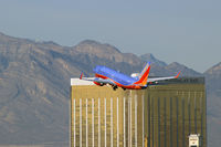 N417WN @ KLAS - Southwest Airlines - 'The Rollin W. King' / 2001 Boeing 737-7H4 / Dedicated to one of the founding fathers of SWA. - by Brad Campbell