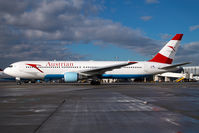 OE-LAE @ VIE - Austrian Airlines Boeing 767-300 - by Yakfreak - VAP