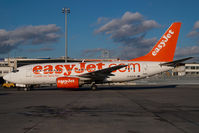 G-EZJP @ VIE - Easyjet Boeing 737-700 - by Yakfreak - VAP