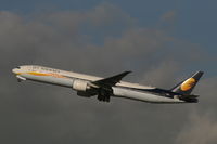 VT-JEB @ EBBR - flight 9W227 is taking off on rwy 25R