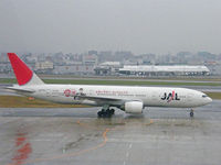 JA772J - Boeing 777-246/JAL/Fukuoka