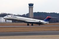N989DL @ ORF - Delta Airlines N989DL (FLT DAL719) departing RWY 5 enroute to Hartsfield-Jackson Atlanta Int'l (KATL) on a cold & cloudy day in Norfolk, VA.