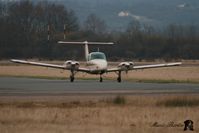 F-GIRD @ LFQG - Beechcraft 76 Duchess - by Marie-ThÃ©rÃ¨se Halleguen