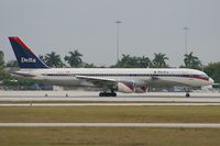 N621DL @ KPBI - Delta Airlines 757-200 - by Andy Graf-VAP