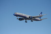 N538UA @ KORD - Boeing 757-200 - by Mark Pasqualino