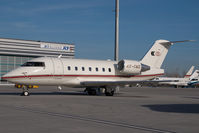 4X-CMZ @ VIE - Canadair Challenger - by Yakfreak - VAP