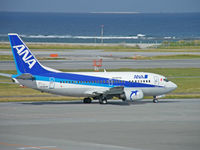 JA305K @ ROAH - Boeing 737-54K/ANA/Naha - by Ian Woodcock