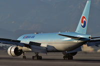 HL7734 @ KLAS - Korean Air / 2005 Boeing 777-2B5 (ER) - by Brad Campbell