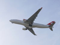 HB-IQJ @ LSZH - Take off
