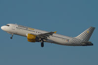EC-KDG @ BCN - Vueling Airbus 320 - by Yakfreak - VAP