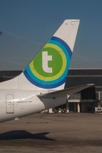 PH-XRV @ BCN - Transavia Boeing 737-700 - by Yakfreak - VAP