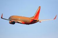 N767SW @ ORF - Southwest Airlines N767SW (FLT SWA3490) climbing out from RWY 5 enroute to Jacksonville Int'l (KJAX).