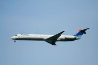 N907DE @ KATL - On final for Runway 26R - by Michael Martin
