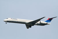 N960DL @ KATL - On final for Runway 26R - by Michael Martin