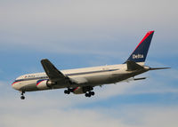 N1605 @ KATL - Over the numbers of 26R - by Michael Martin