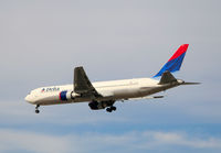 N1609 @ KATL - Over the numbers of 26R - by Michael Martin