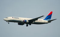 N3753 @ KATL - On final for Runway 26R - by Michael Martin