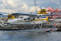 C-FJFQ @ CXH - Harbour Air Beaver waiting for its passengers - by Michel Teiten ( www.mablehome.com )