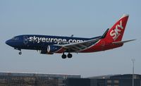 OM-NGF @ VIE - Sky Europe 737-700