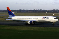 N154DL @ DUS - visitor - by Wolfgang Zilske