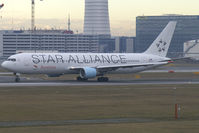 OE-LAZ @ VIE - Austrian Airlines Boeing 767-300 - by Thomas Ramgraber-VAP