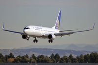 N33264 @ KLAS - Continental Airlines / 2001 Boeing 737-824 - by Brad Campbell