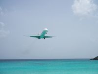PJ-MDA @ SXM - Insel Air MD 83