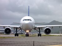C-GTSH @ SXM - Air Transat