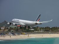 F-GLZJ @ SXM - Air France