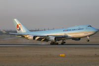 HL7437 @ VIE - early morning arrival