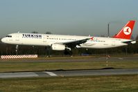 TC-JRD @ DUS - visitor - by Wolfgang Zilske