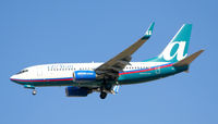 N175AT @ KATL - On final for Runway 26R - by Michael Martin