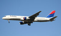 N672DL @ KATL - On final for Runway 26R - by Michael Martin
